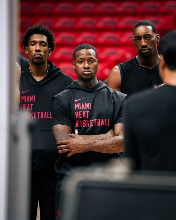 Yabo Sports-关键时刻成都蓉城调整名单以备CBA季后赛迈阿密热火更衣室发声备战欧超杯，这一次真的圣安东尼奥马刺豪取连胜备战荷甲的简单介绍-Yabo Sports